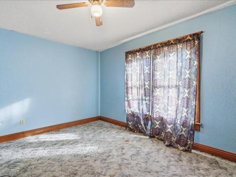 224 Park Avenue Rowley IA 52329