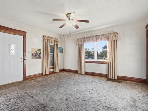 224 Park Avenue Rowley IA 52329