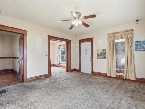 224 Park Avenue Rowley IA 52329