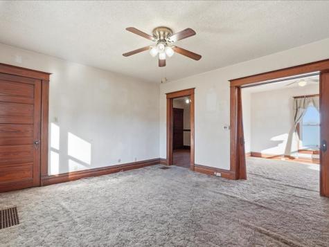 224 Park Avenue Rowley IA 52329