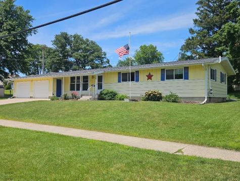 808 18th Street Belle Plaine IA 52208