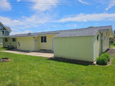 808 18th Street Belle Plaine IA 52208