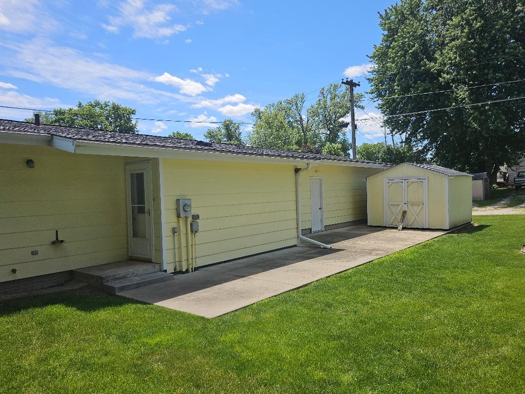 808 18th Street Belle Plaine IA 52208