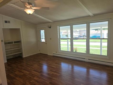 808 18th Street Belle Plaine IA 52208