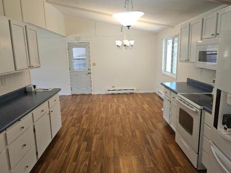 808 18th Street Belle Plaine IA 52208