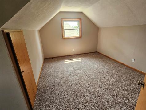 1460 Hollywood Boulevard NE Cedar Rapids IA 52402