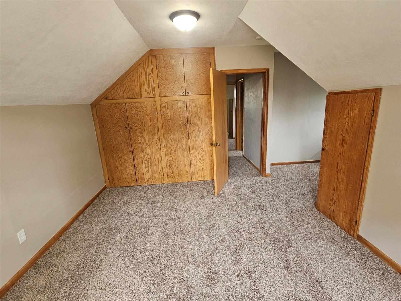 1460 Hollywood Boulevard NE Cedar Rapids IA 52402