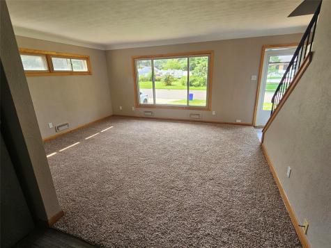 1460 Hollywood Boulevard NE Cedar Rapids IA 52402