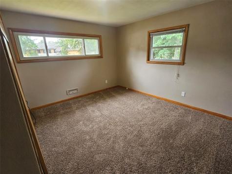 1460 Hollywood Boulevard NE Cedar Rapids IA 52402