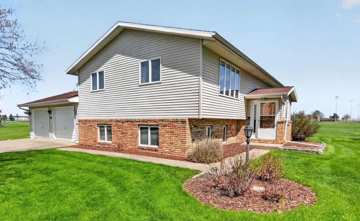 501 Main Street Van Horne IA 52346
