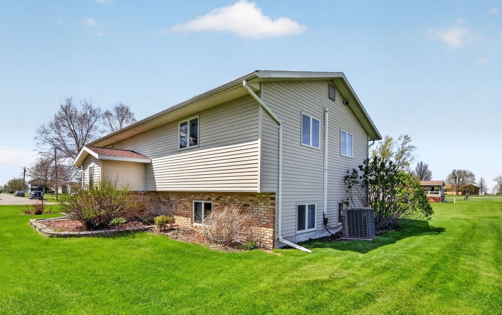 501 Main Street Van Horne IA 52346