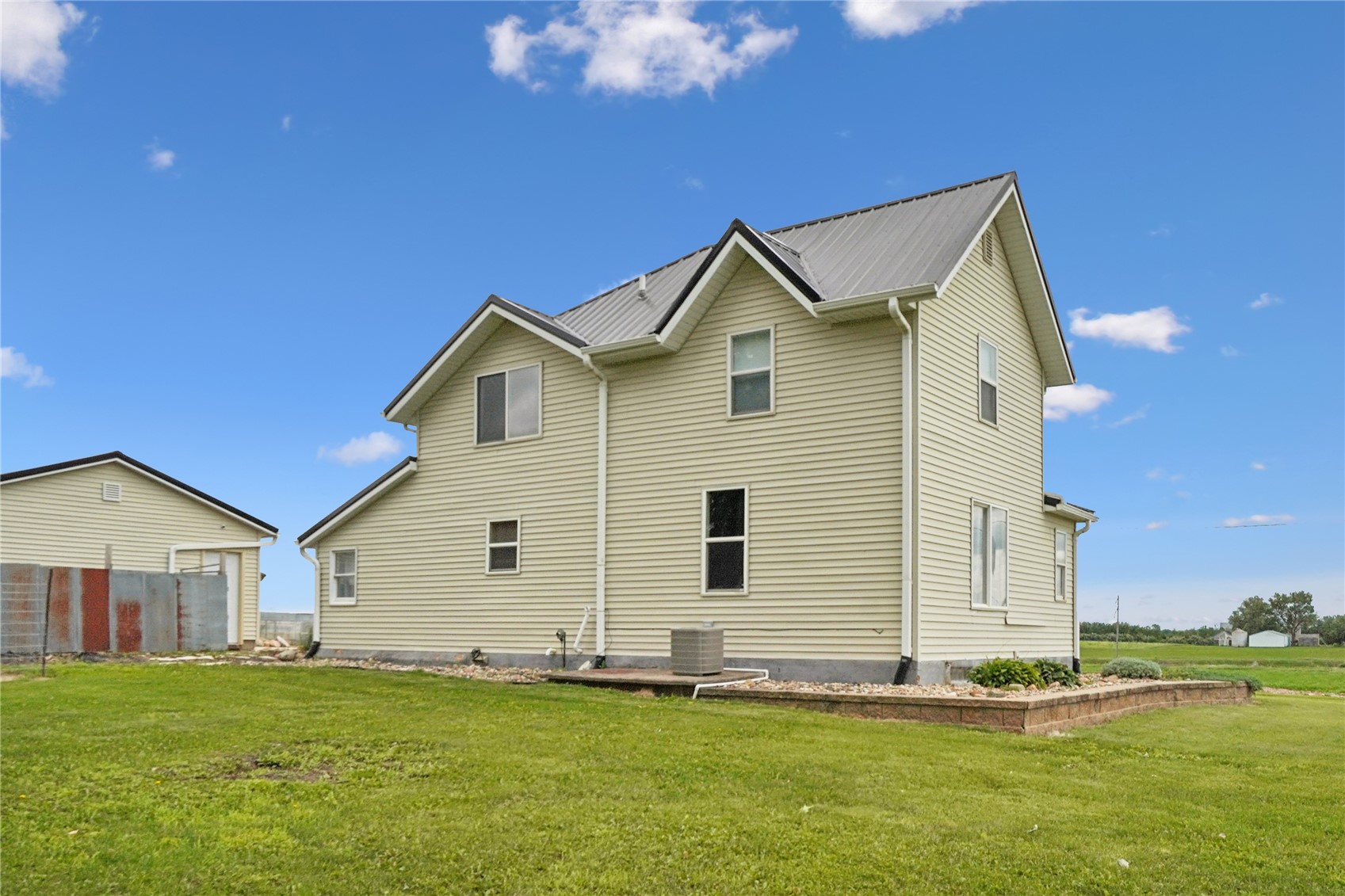 3257 132nd Street Sumner IA 50674