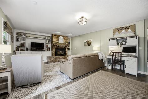 4625 Northwood Drive NE Cedar Rapids IA 52402