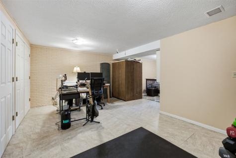 4625 Northwood Drive NE Cedar Rapids IA 52402
