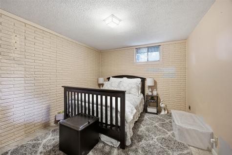 4625 Northwood Drive NE Cedar Rapids IA 52402