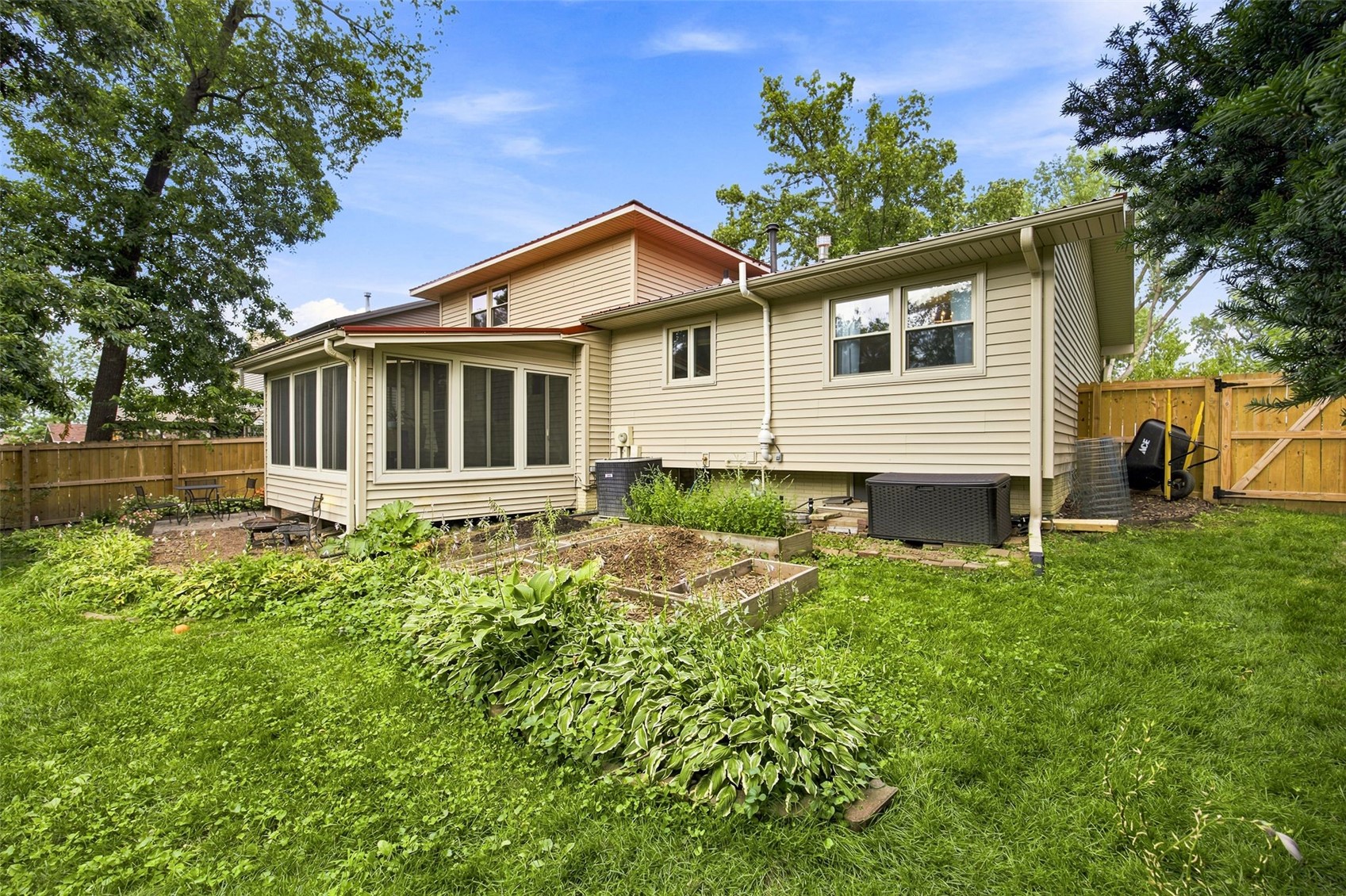 4625 Northwood Drive NE Cedar Rapids IA 52402