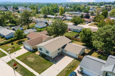 3030 4th Street Marion IA 52302