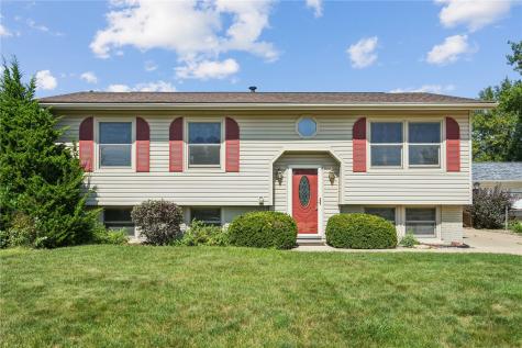 3620 Western Pine Drive NE Cedar Rapids IA 52402