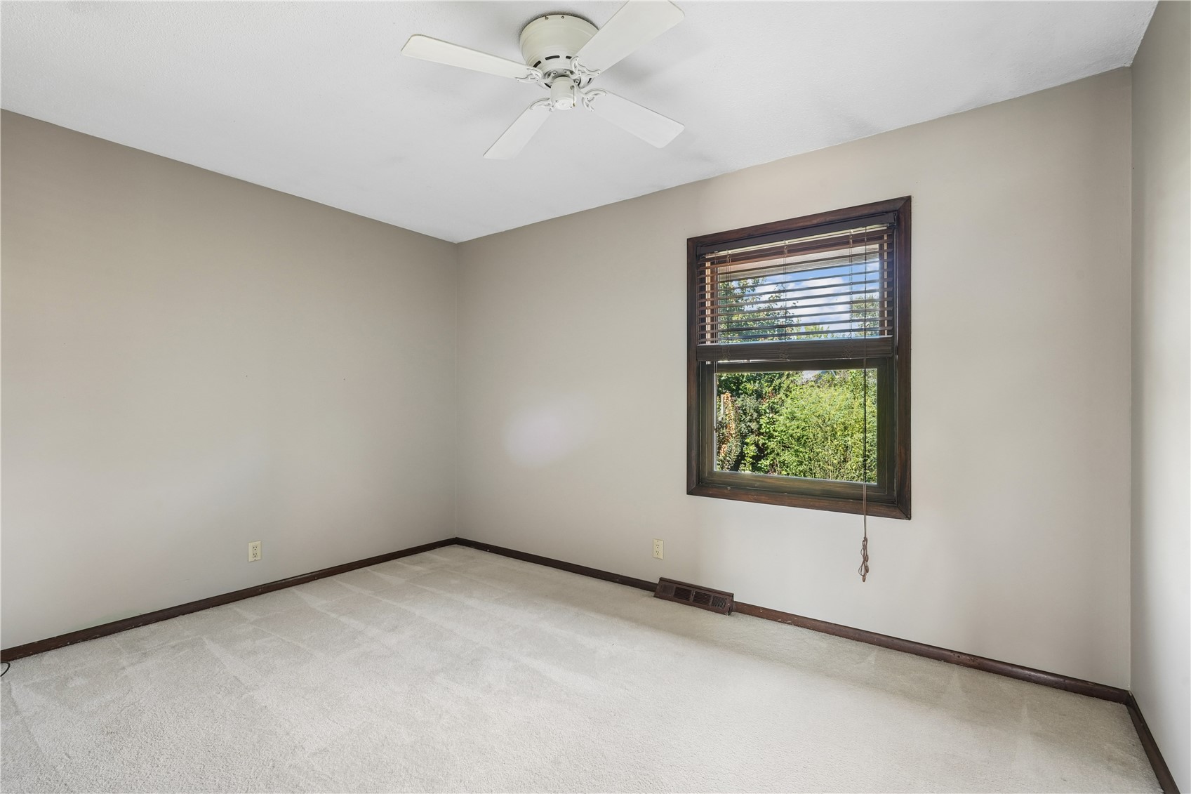 3620 Western Pine Drive NE Cedar Rapids IA 52402