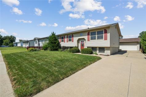 3620 Western Pine Drive NE Cedar Rapids IA 52402