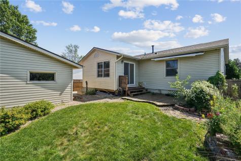 3620 Western Pine Drive NE Cedar Rapids IA 52402