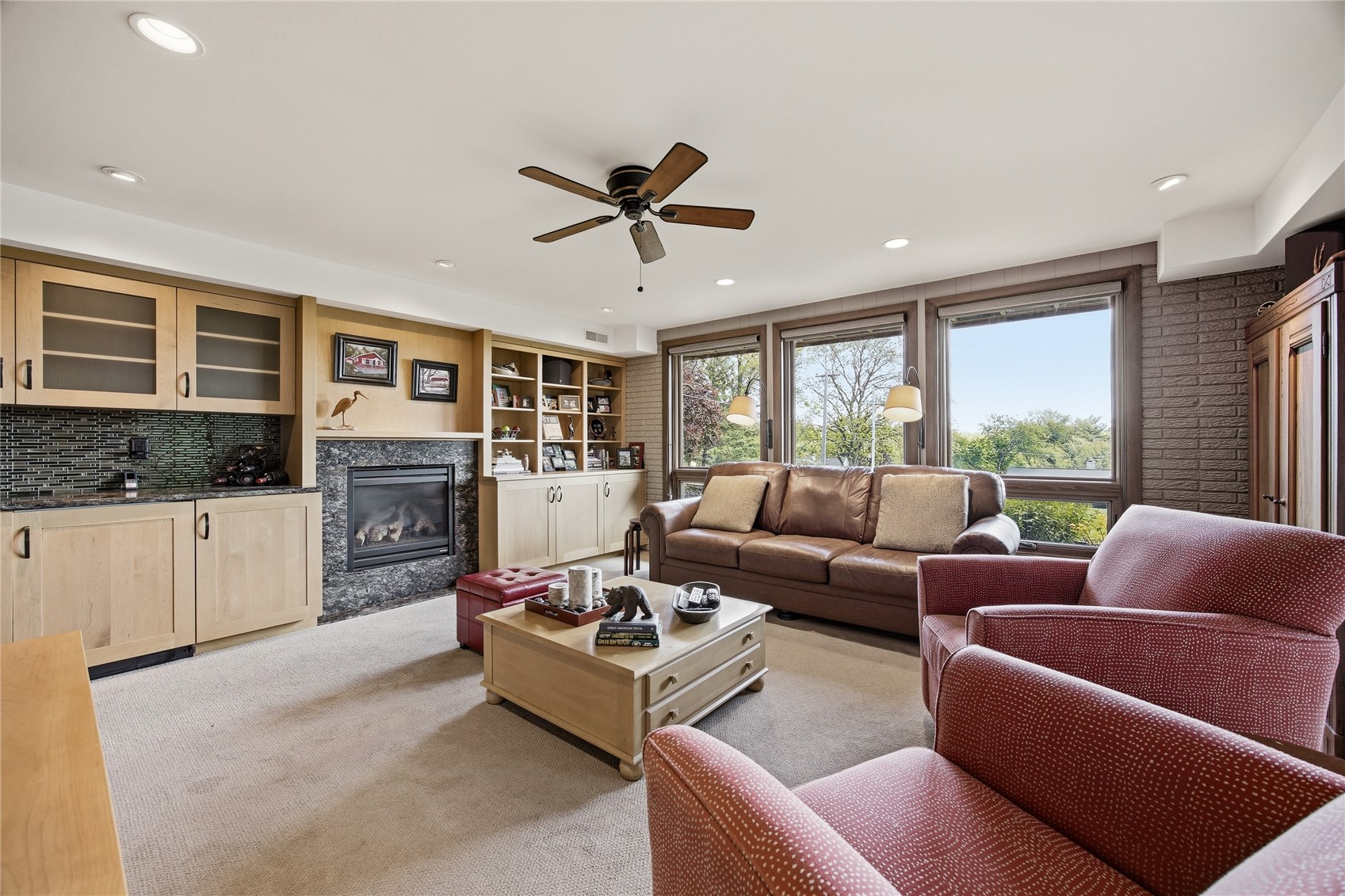 21 Fairview Knoll NE Iowa City IA 52240