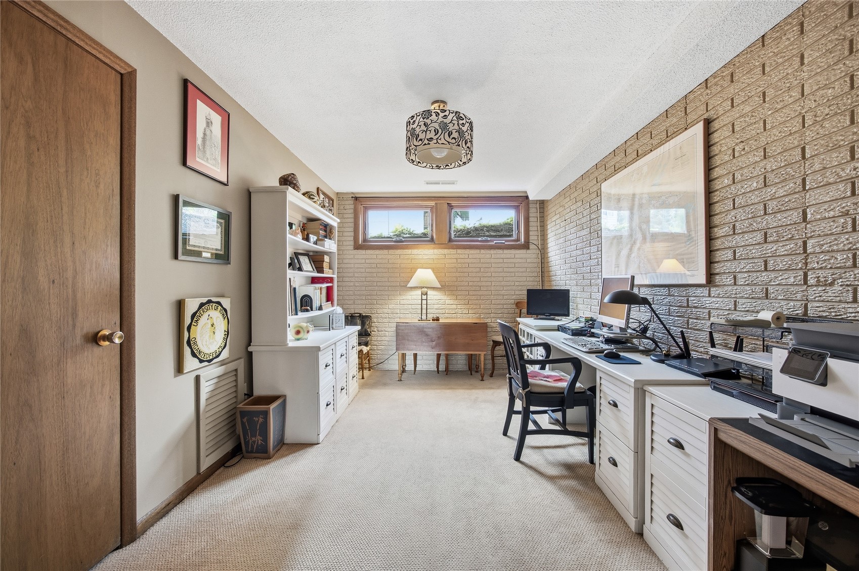 21 Fairview Knoll NE Iowa City IA 52240