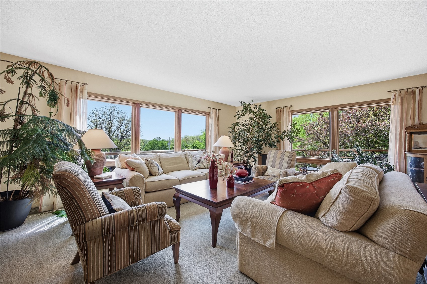 21 Fairview Knoll NE Iowa City IA 52240