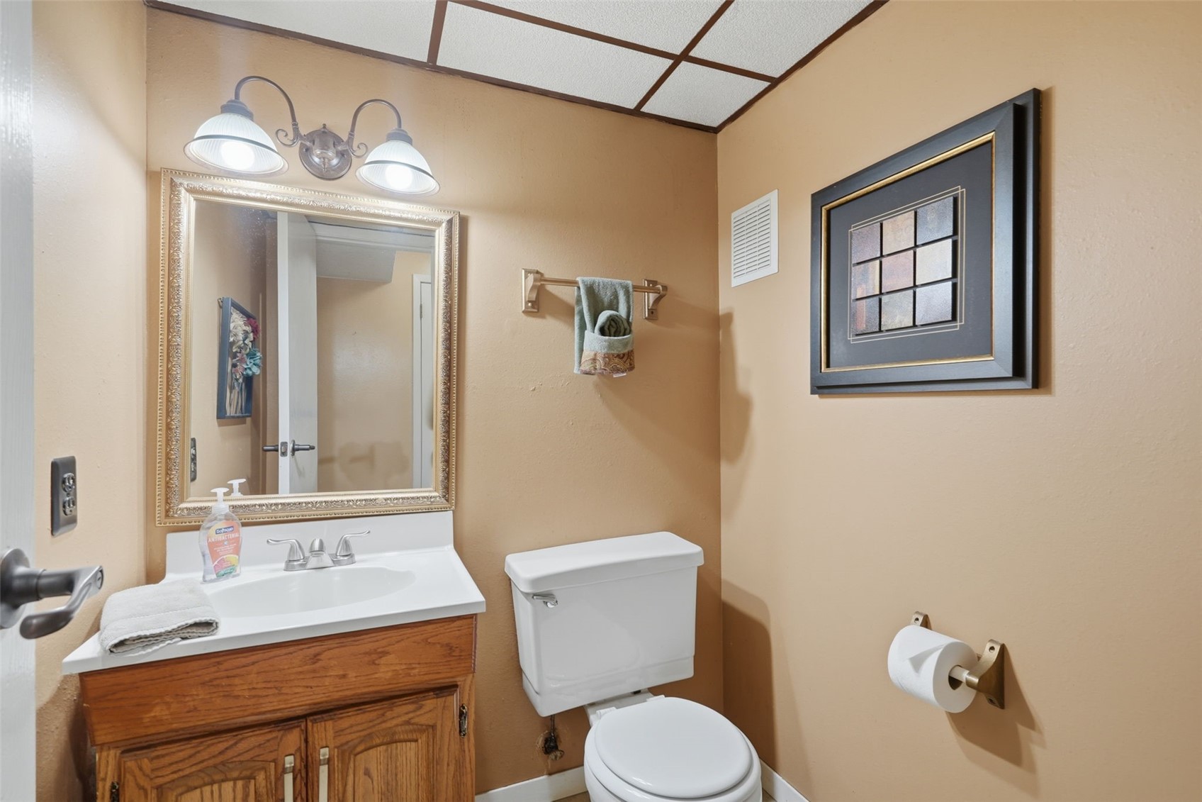 3911 Blue Mound Drive NE Cedar Rapids IA 52402
