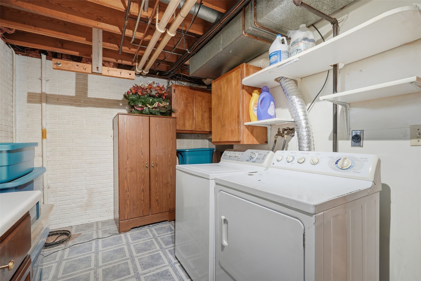 3911 Blue Mound Drive NE Cedar Rapids IA 52402