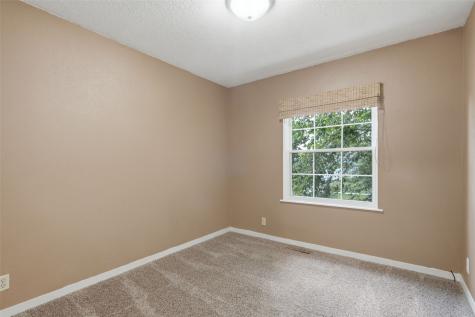 3911 Blue Mound Drive NE Cedar Rapids IA 52402