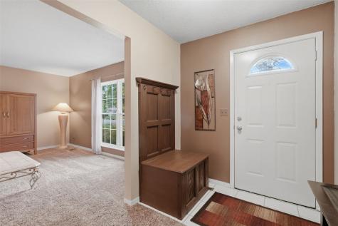 3911 Blue Mound Drive NE Cedar Rapids IA 52402