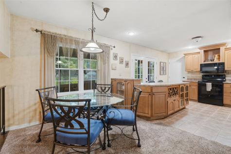3911 Blue Mound Drive NE Cedar Rapids IA 52402