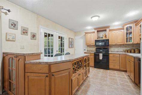 3911 Blue Mound Drive NE Cedar Rapids IA 52402