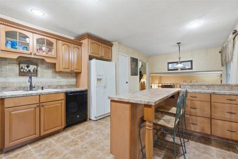 3911 Blue Mound Drive NE Cedar Rapids IA 52402