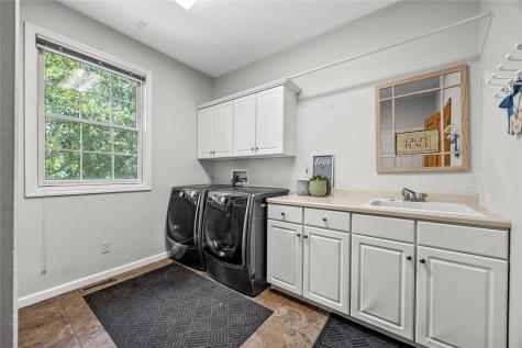 4600 Deer View Road Cedar Rapids IA 52411
