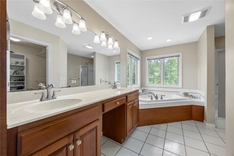 4600 Deer View Road Cedar Rapids IA 52411