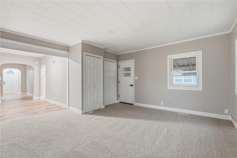 1050 27th Street NE Cedar Rapids IA 52402