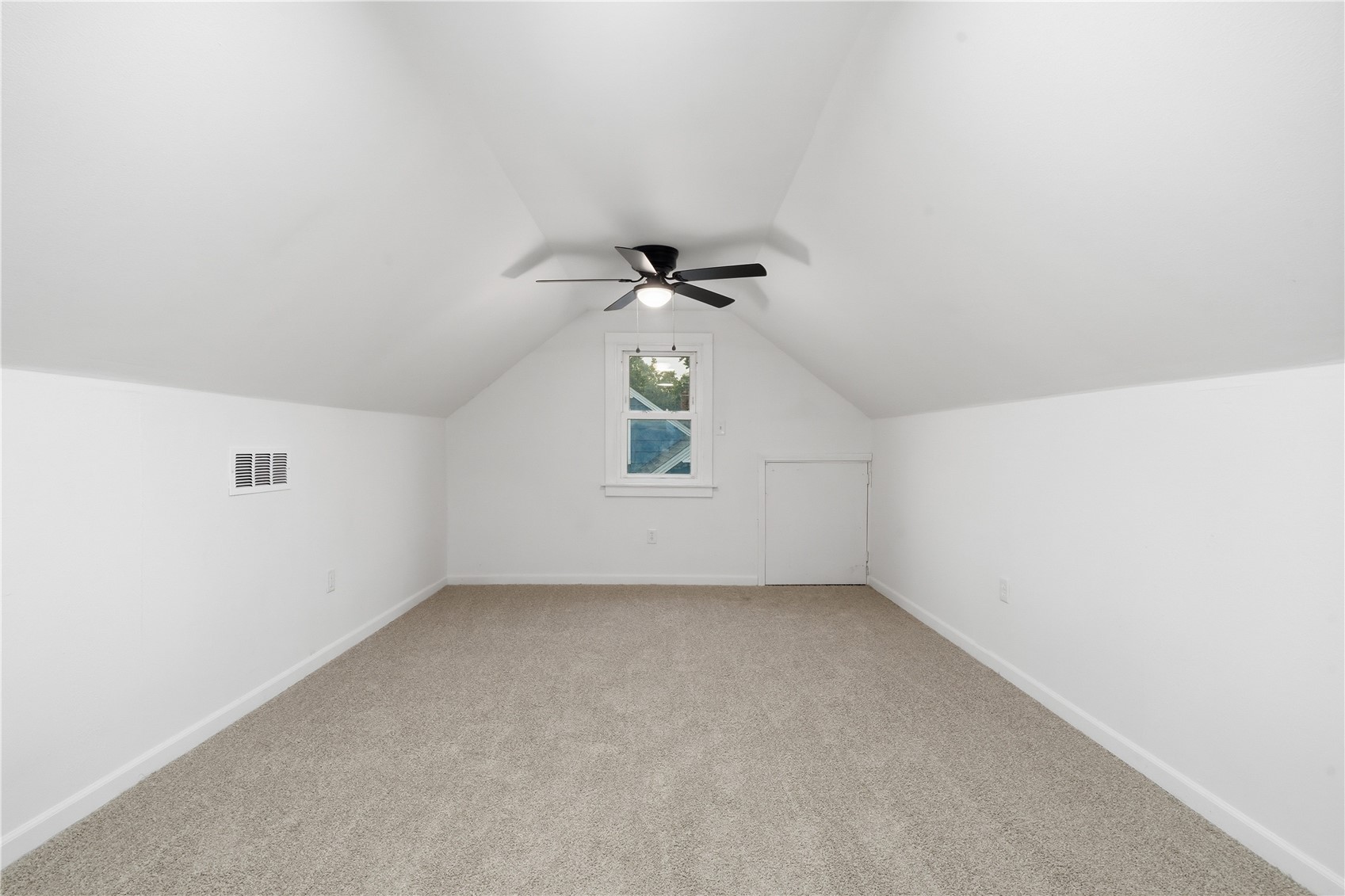 1050 27th Street NE Cedar Rapids IA 52402