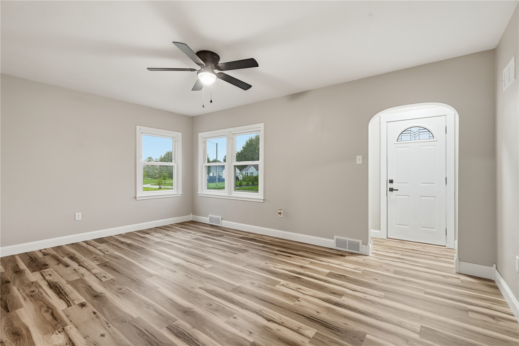 1050 27th Street NE Cedar Rapids IA 52402