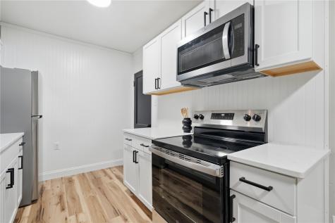 1050 27th Street NE Cedar Rapids IA 52402