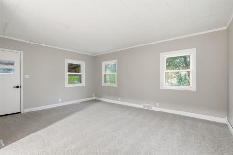 1050 27th Street NE Cedar Rapids IA 52402