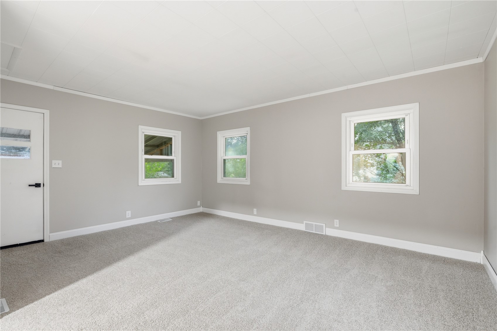 1050 27th Street NE Cedar Rapids IA 52402