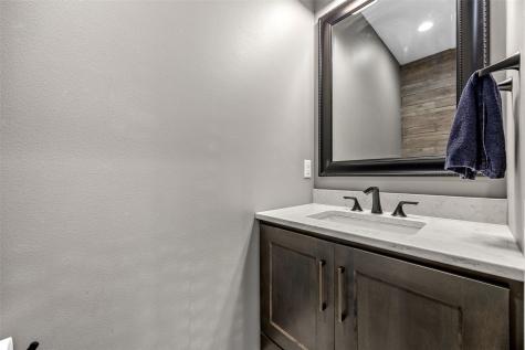 6007 Sanden Road Cedar Rapids IA 52411