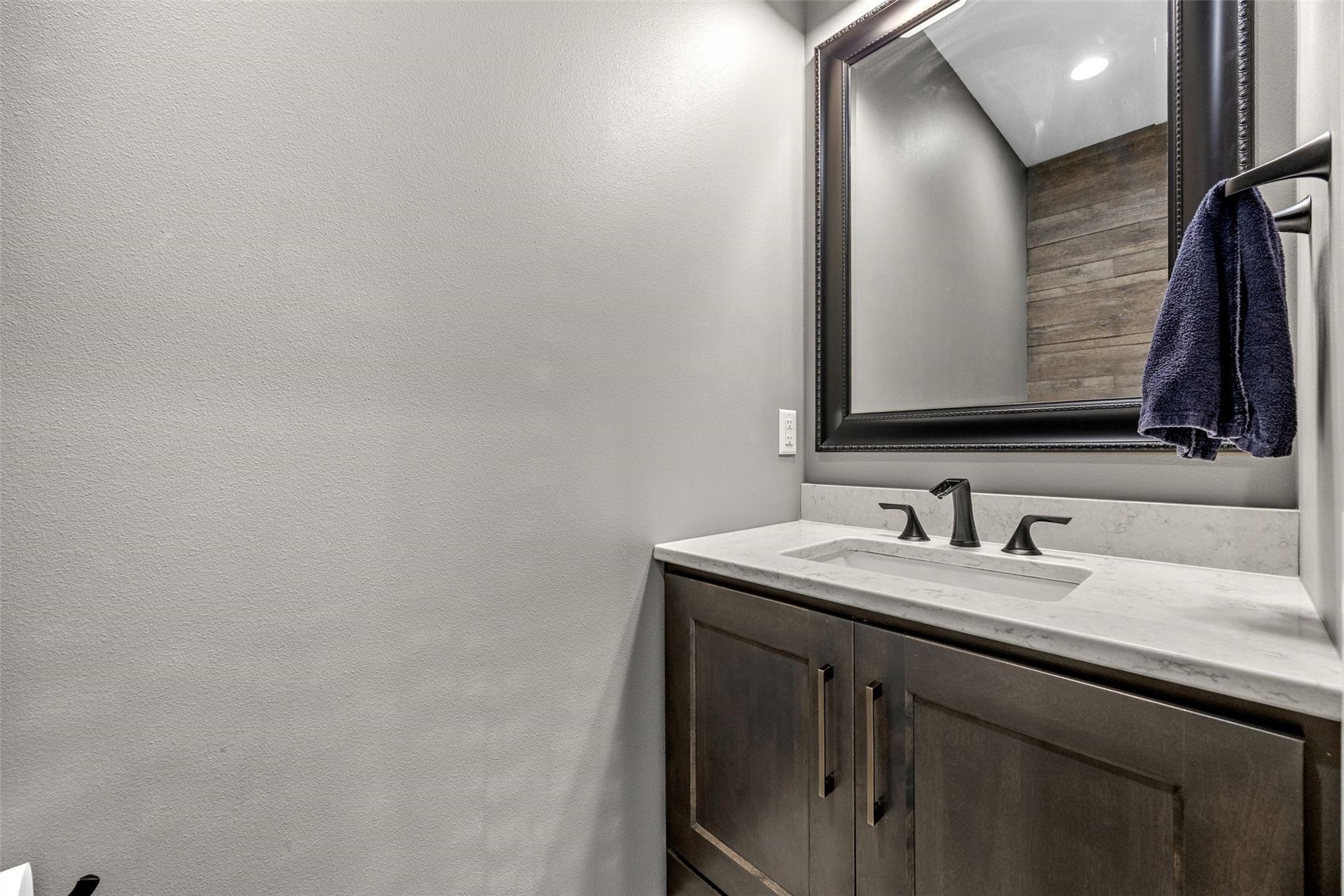 6007 Sanden Road Cedar Rapids IA 52411