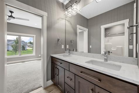 6007 Sanden Road Cedar Rapids IA 52411