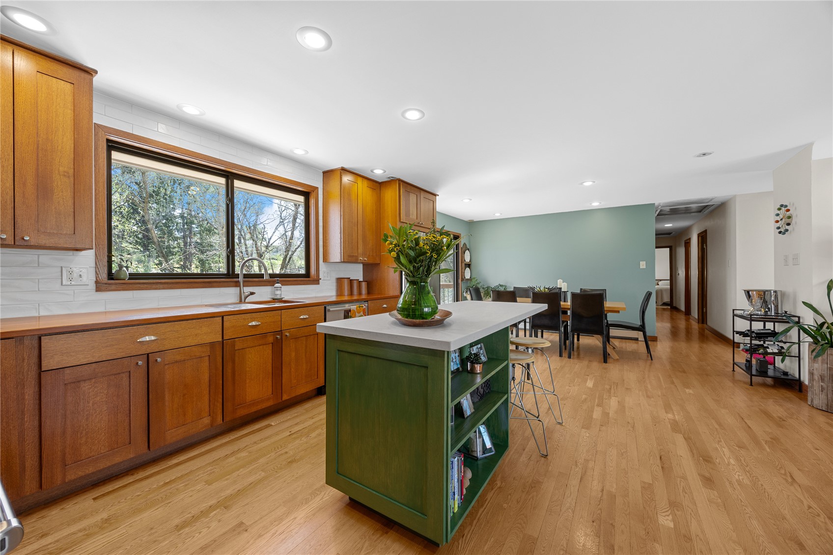 12 Fairview Knoll NE Iowa City IA 52240