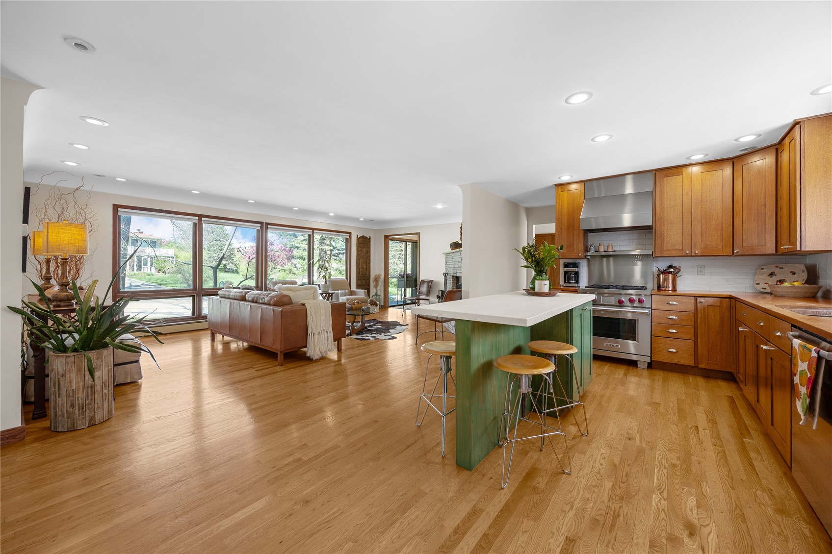 12 Fairview Knoll NE Iowa City IA 52240