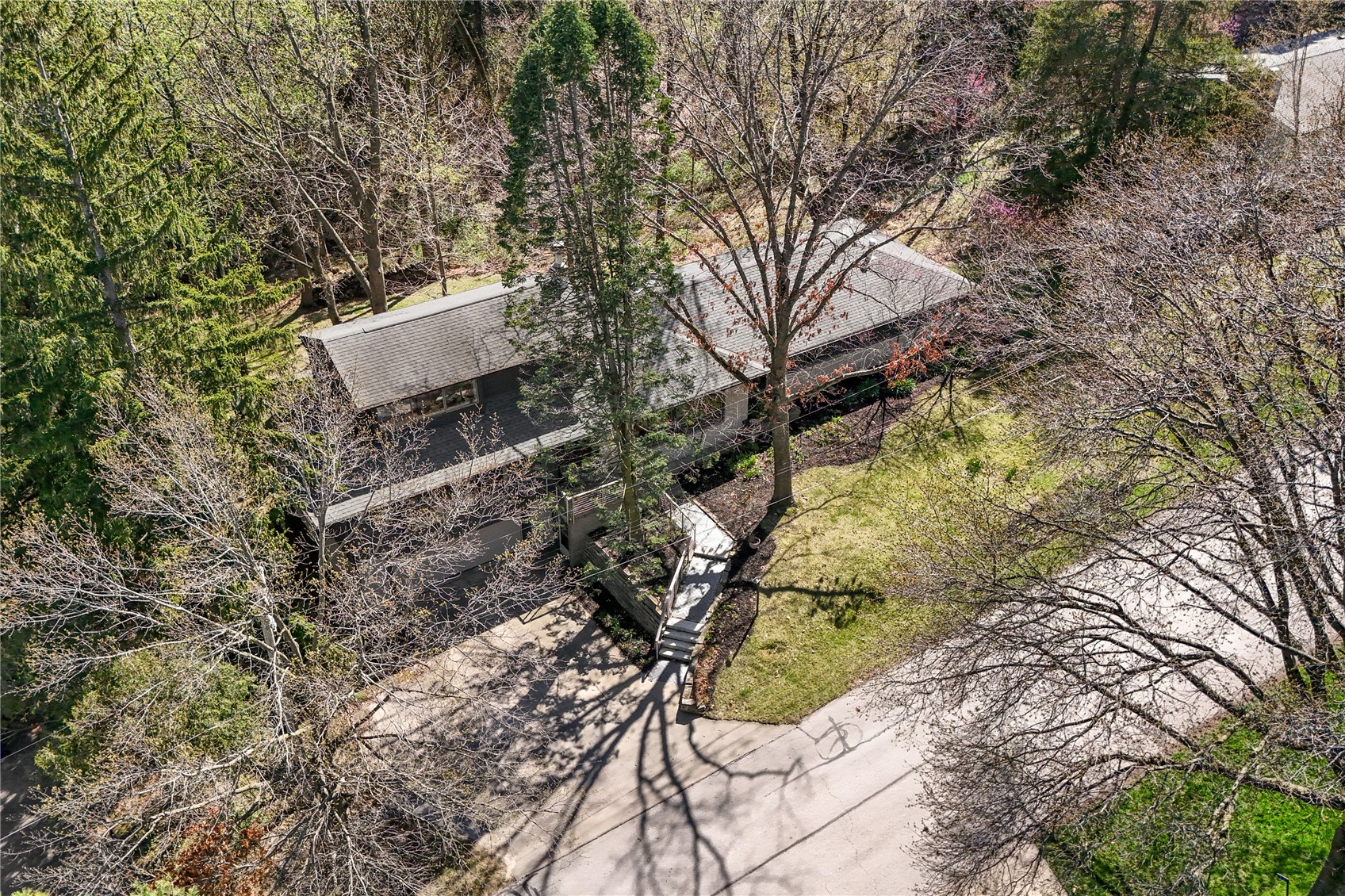 12 Fairview Knoll NE Iowa City IA 52240