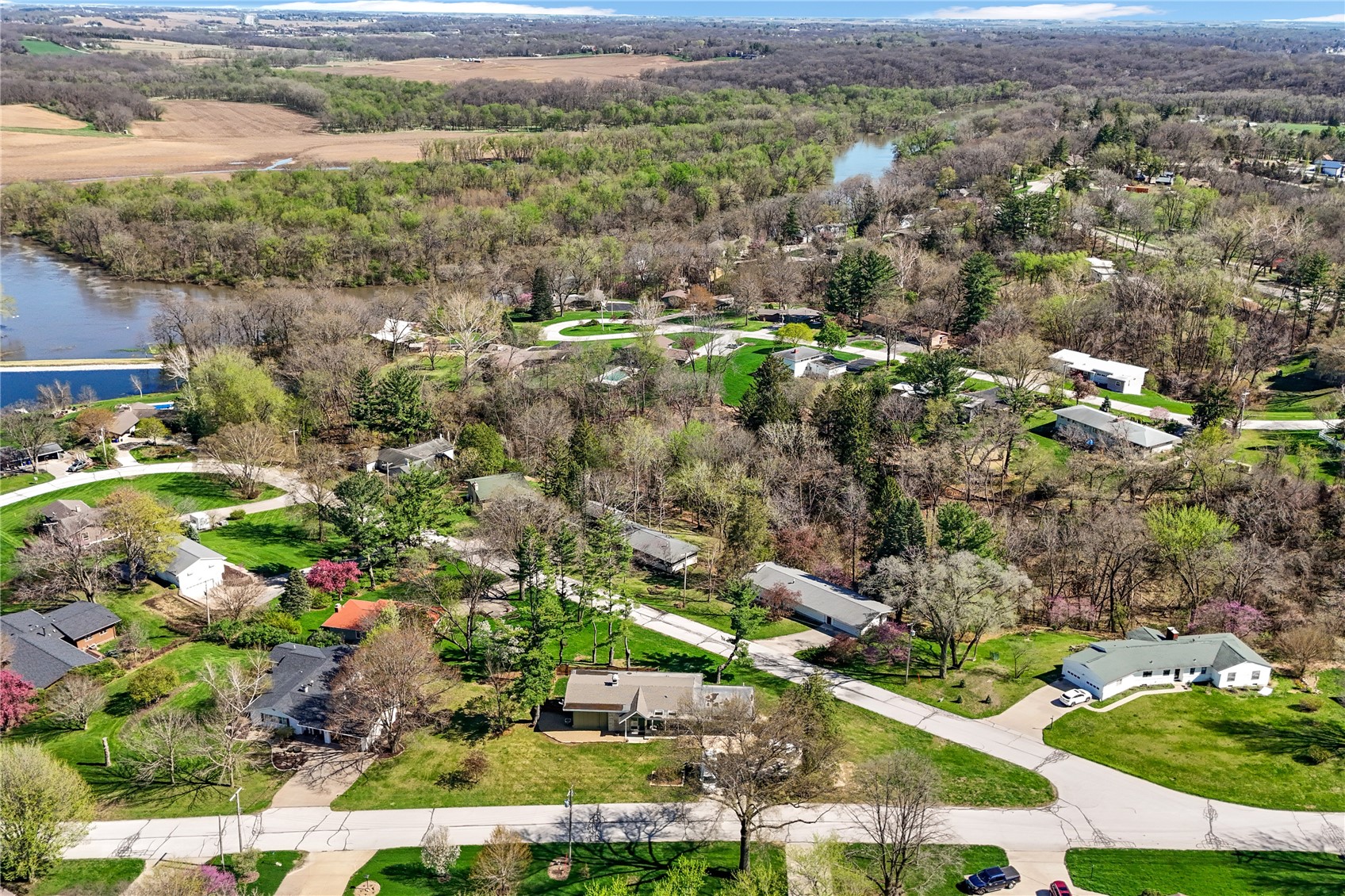 12 Fairview Knoll NE Iowa City IA 52240